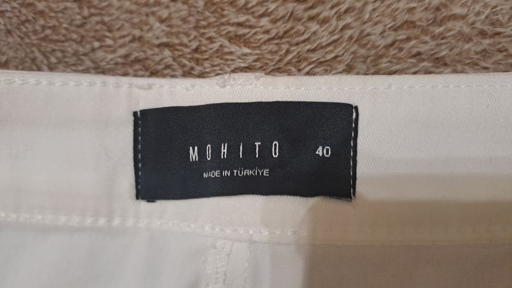 Дамски бял панталон, размер М