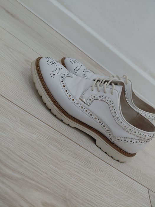 Женские кожаные лоферы