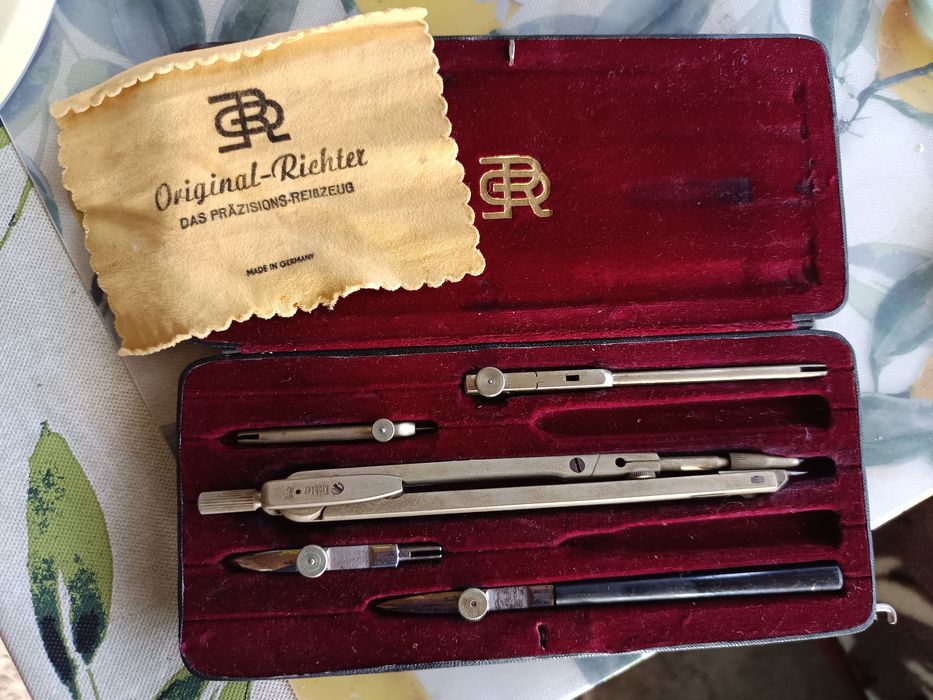 Instrumente de  precizie pentru pictura,desen.