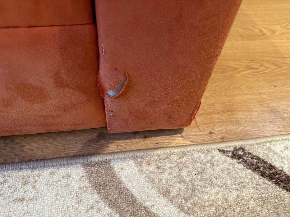 Ъглов диван с табуретки