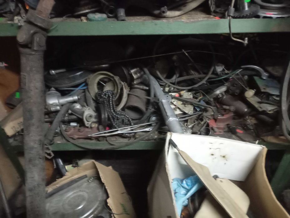 Продава Авточасти за руски Автомобили нови и втора ръка.