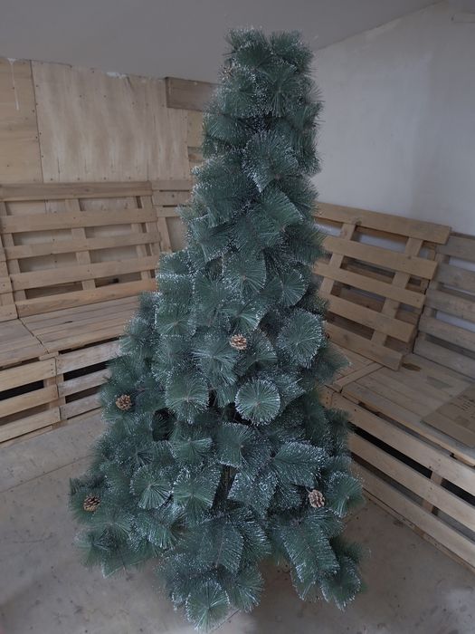 Yengi yil archa sotiladi