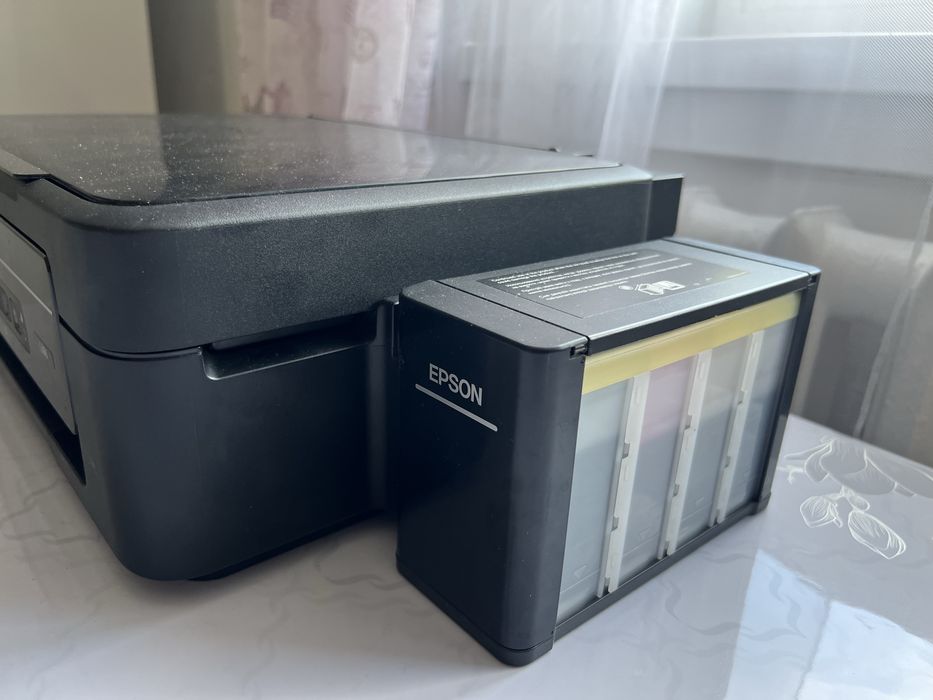 Продам цветной принтер EPSON L366