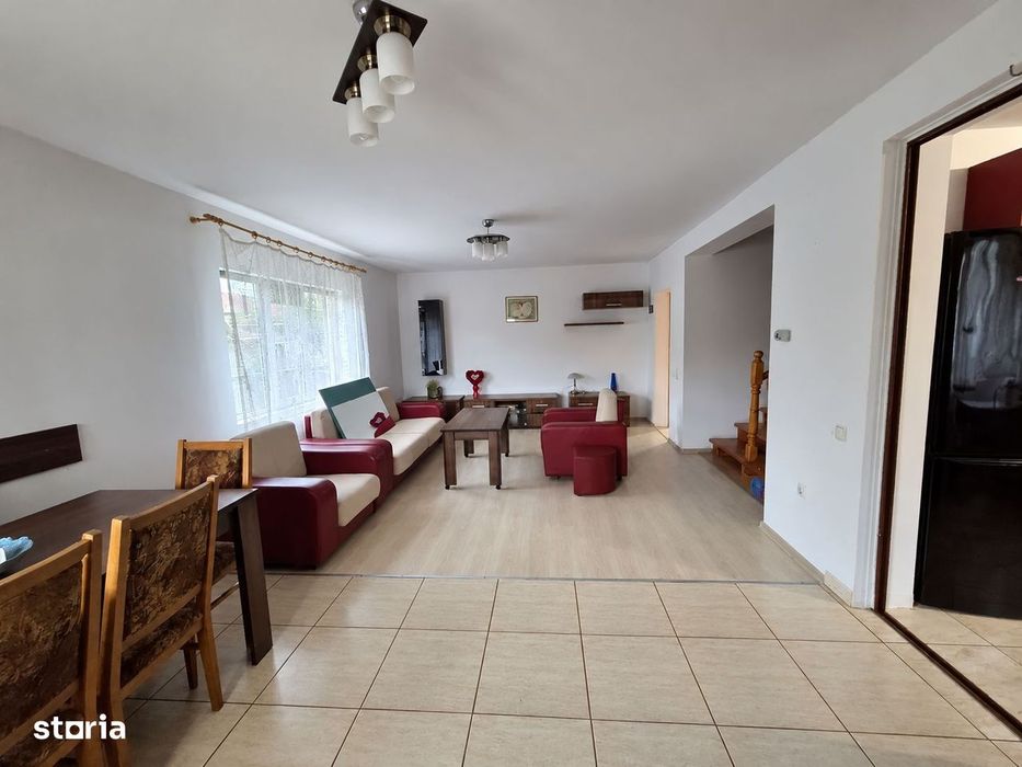 Casa tip triplex de vanzare, Floresti zona str Avram Iancu Lidl