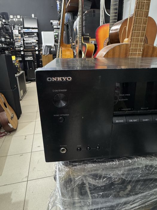 Ресивър  ONKYO HT-R494