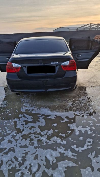 Bmw e90 2.0i  de vanzare