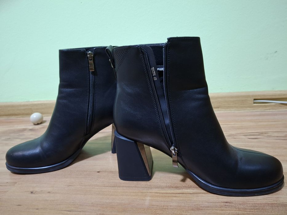 Дамски боти нови