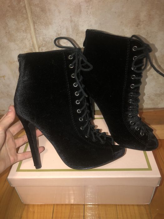 Обувки на висок ток, официални, 36 номер