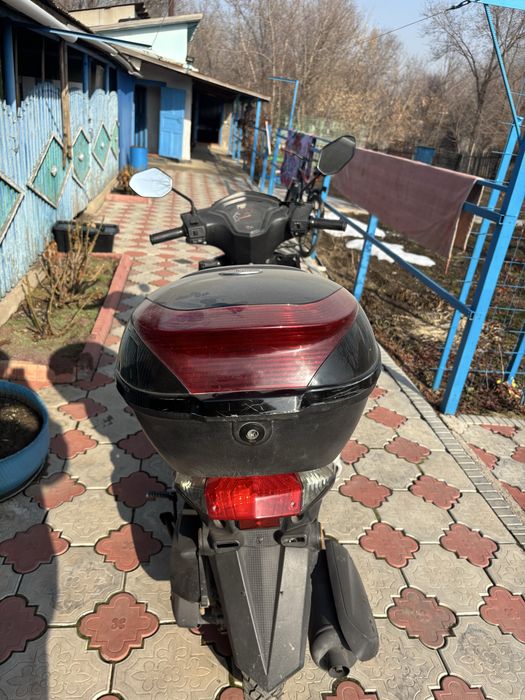 Мопед 125  кубов