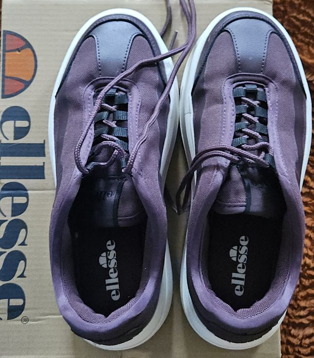 дамски обувки маратонки Ellesse почти нови