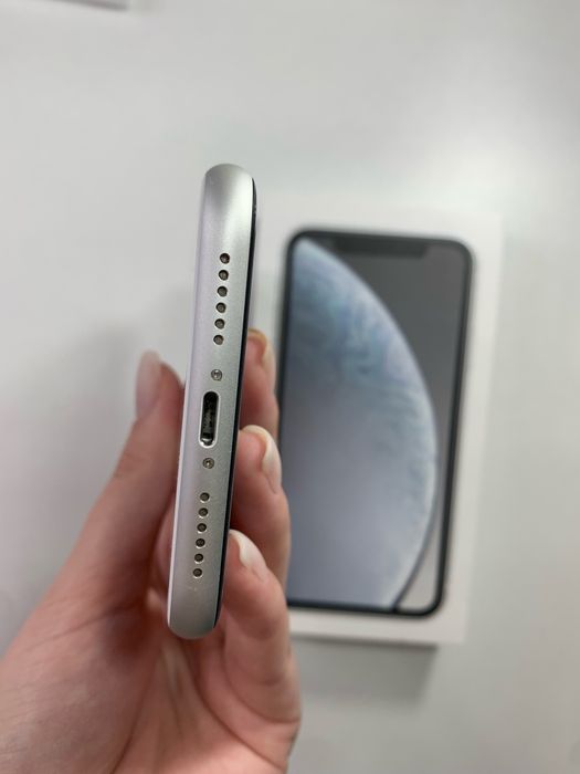 срочно продаю Айфон Xr 128gb!