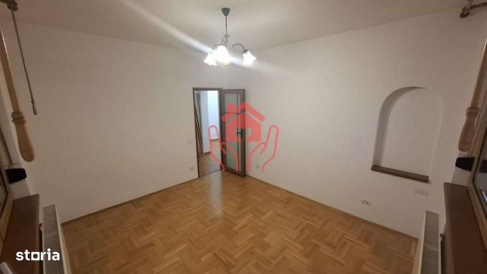 GARA DE NORD (Spitalul Witting)- 3-4 camere in vila solida renovata!
