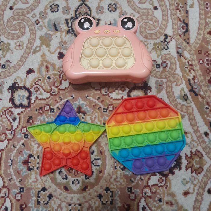 Конструктор, фигурки и попыт