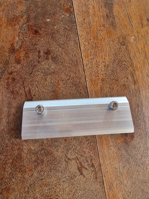 Скоби за монтаж на покрив