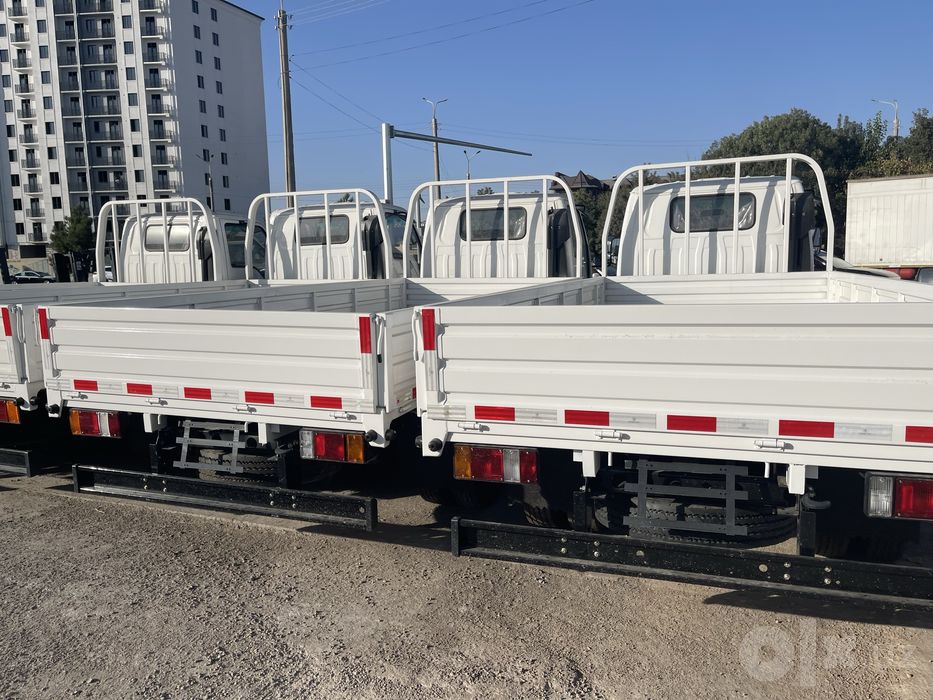 Isuzu yuk mashinasi