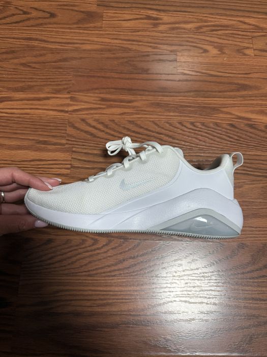 Кросовки NIKE оригинал размер 41-42
