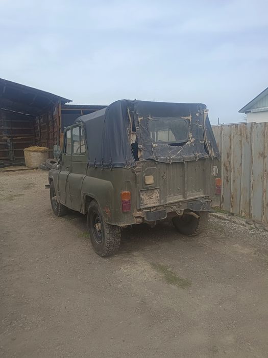 Срочно продам уаз 469