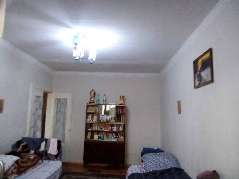 Продается квартира в Чирчике 3м районе в 24 доме