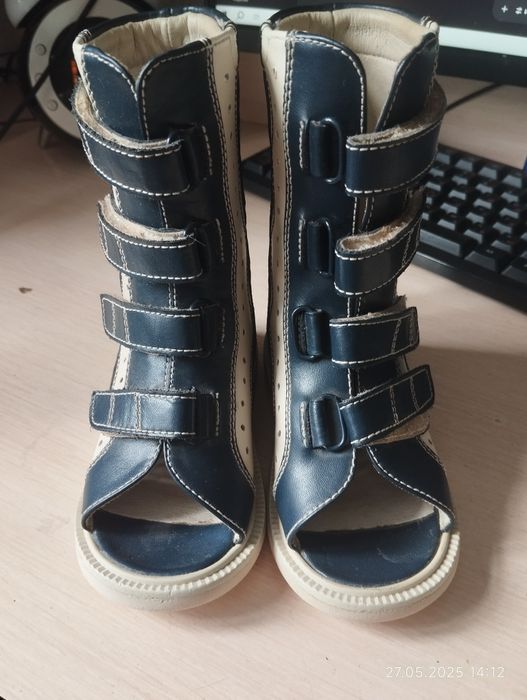 Продам обувь ортопедическую