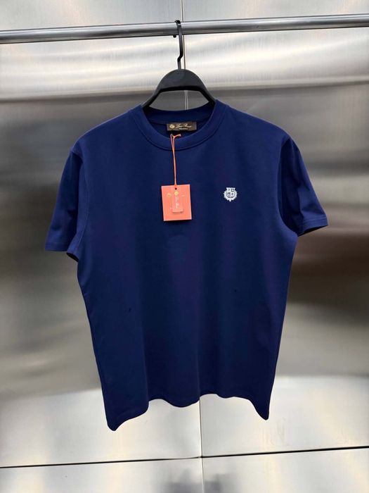 Тениски Loro Piana различни цветове.