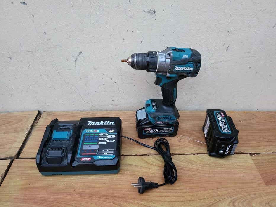 Mașină de găurit și înșurubat Makita DF001G