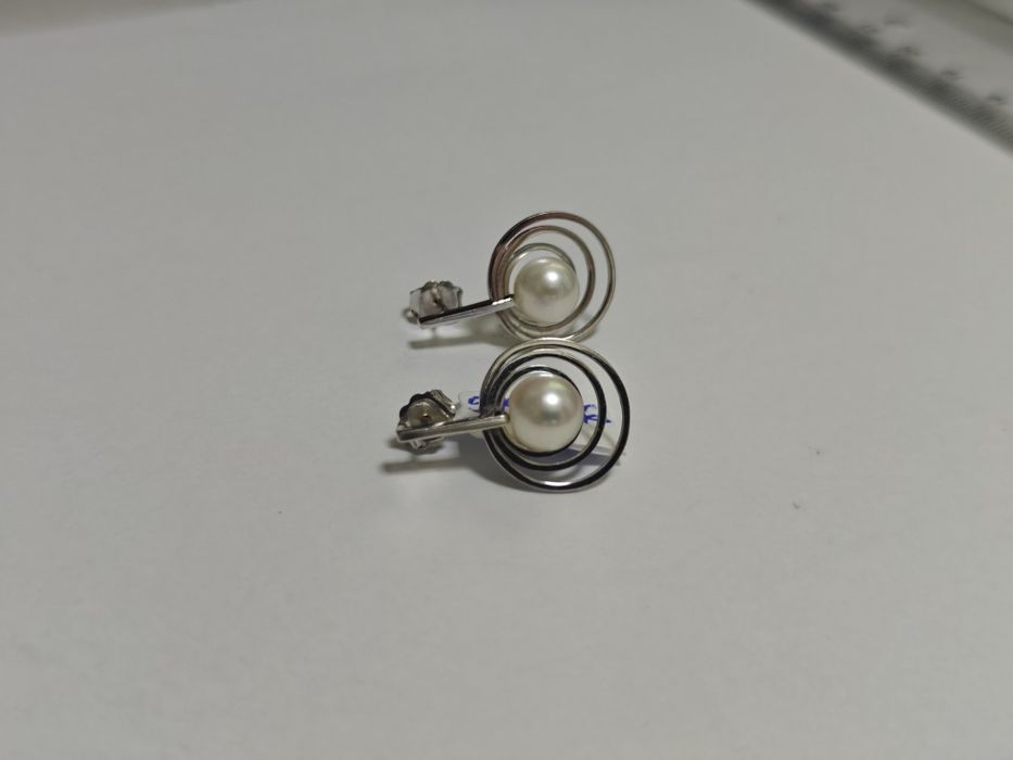 Cercei aur alb 18k 3.93gr cu perle (r)