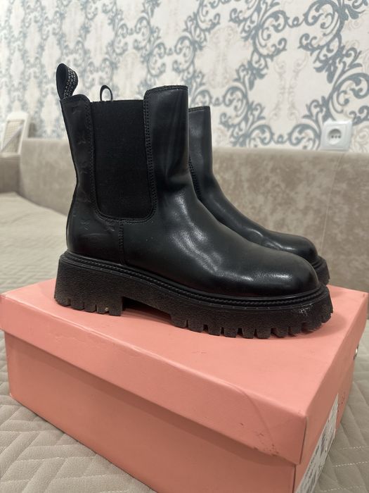 Продается женская обувь