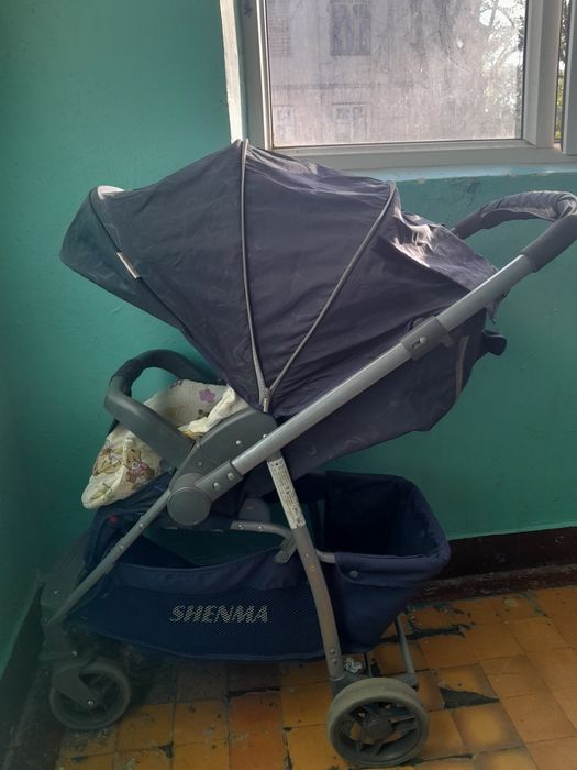 Чемодан каляска сотилади