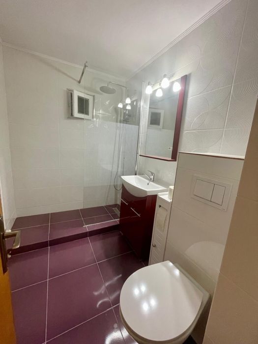 Inchiriez apartament 3 camere