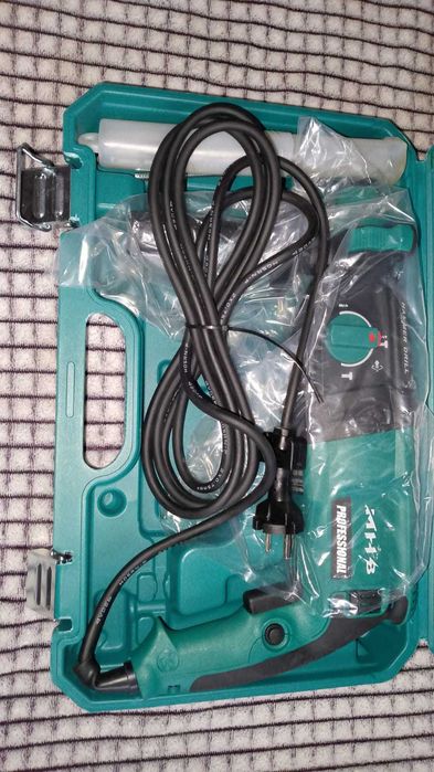 Перфораторы от 1050 ват, SDS-Plus, 4 Дж, Перфоратор