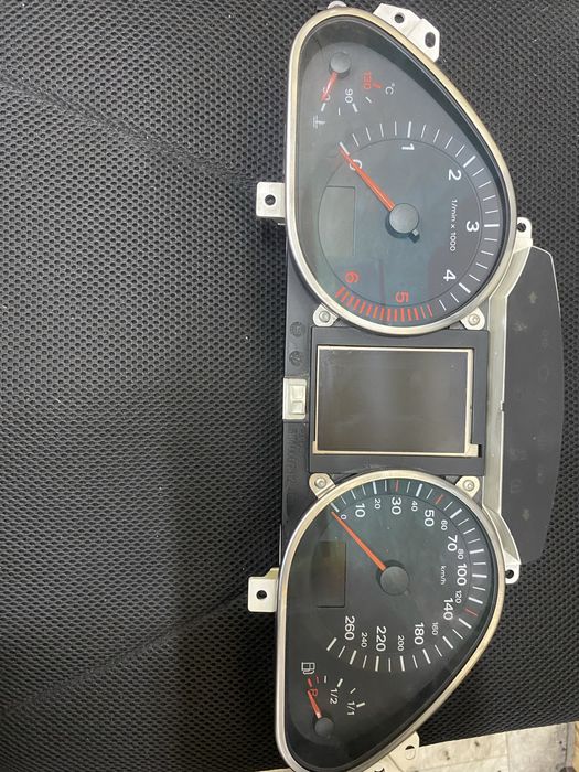 Щиток приборов Audi Q7