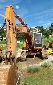 Dezmembrez excavator pe șenile Case FH200 + FH130, FH150, FH220– piese