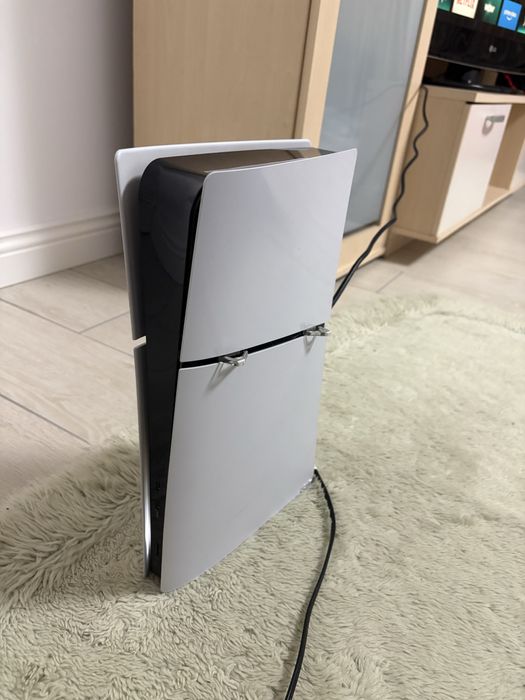 Vand ps5 digital cu 2 manete