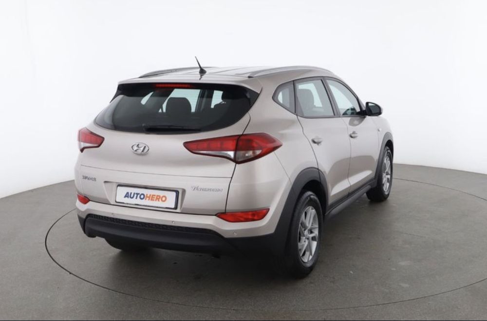 Hyundai Tucson 1.7 CRDi 2017 - garantie 12 luni