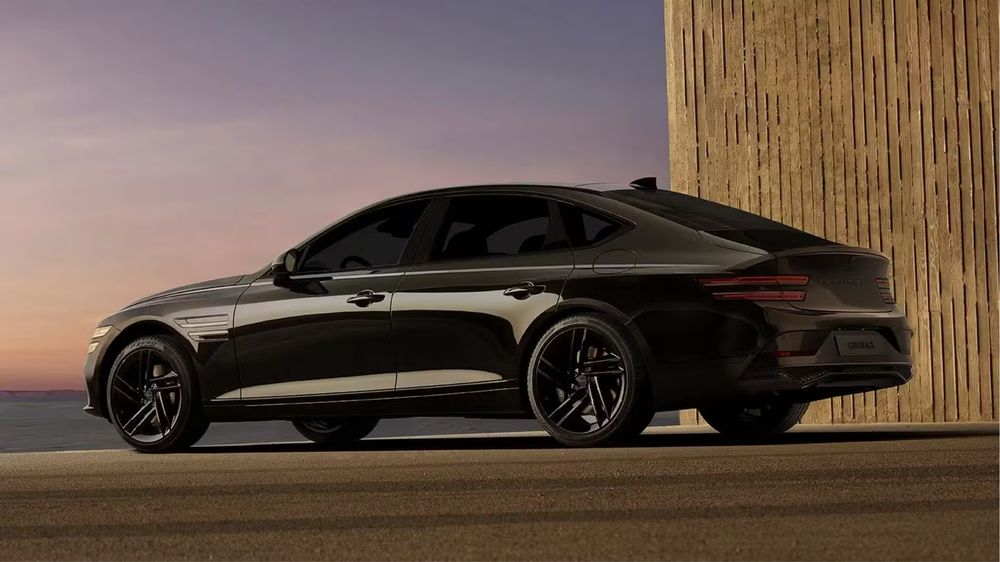 Genesis G80 2025 full positsiya