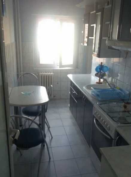 Дава се под наем Двустаен апартамент в Пловдив, Център - 60 кв.м за 193.8 € - Снимка #2