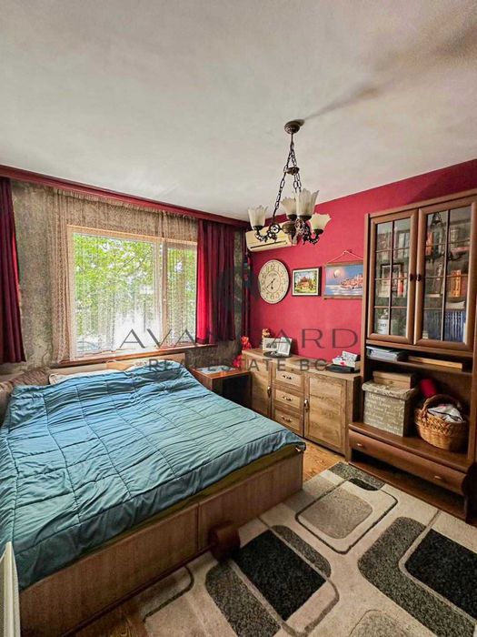 Продава се Тристаен апартамент в Пловдив, Христо Смирненски - 68 кв.м за 2100 €/кв.м - Снимка #4