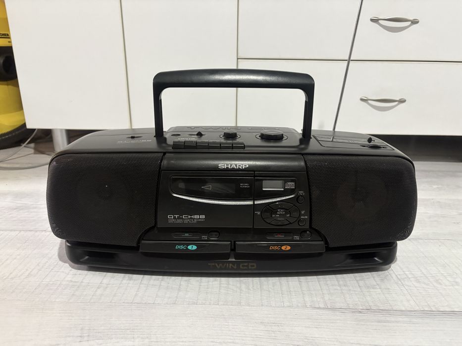 Radio casetofon dublu CD Sharp QT-CH88H