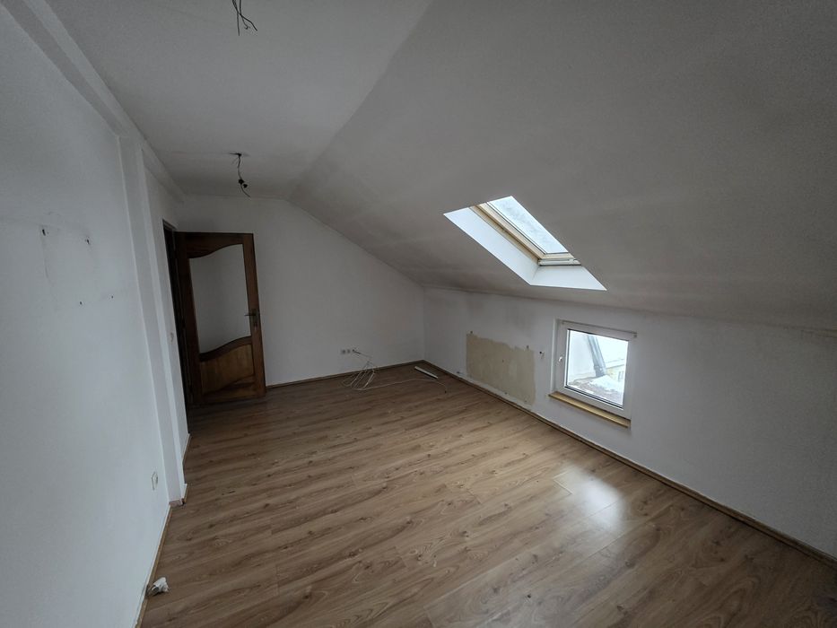 Vând apartament str.Mihai Eminescu Bistrița