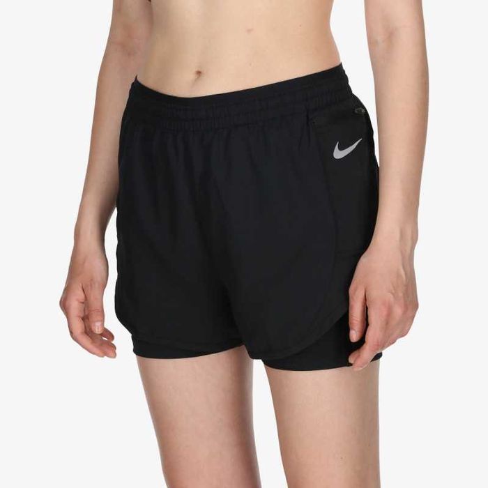 Найк Nike Running Tiempo Lux 2in1 Dri Fit  дамски къси панталони с клин къс панталон шорти S
