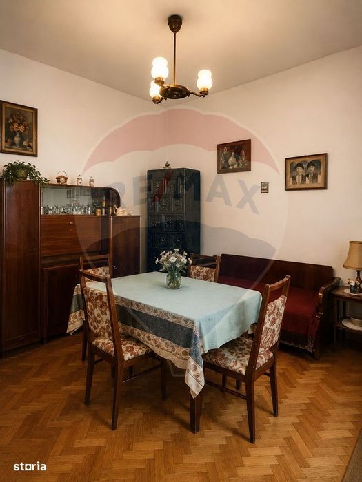 Casă cu teren generos în Ciugud cu 5 camere de vânzare