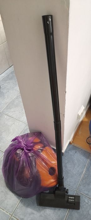 Vand masa tip birou si aspirator