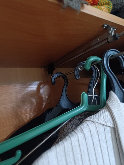 Продам шкаф купе с зеркалом