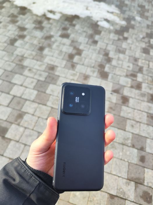 Xiaomi 14 продаю