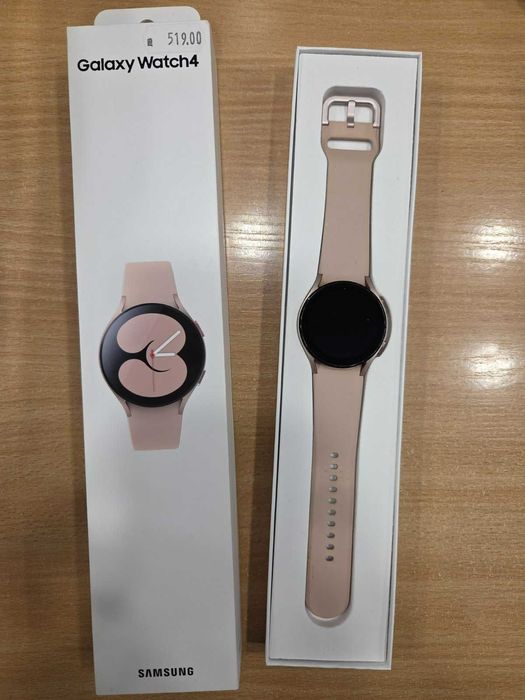 Galaxy Z Flip5  и  Galaxy Watch 4  - комплект ,  неразличими от нови