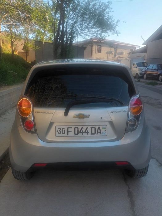 Спарк срочно сотилади