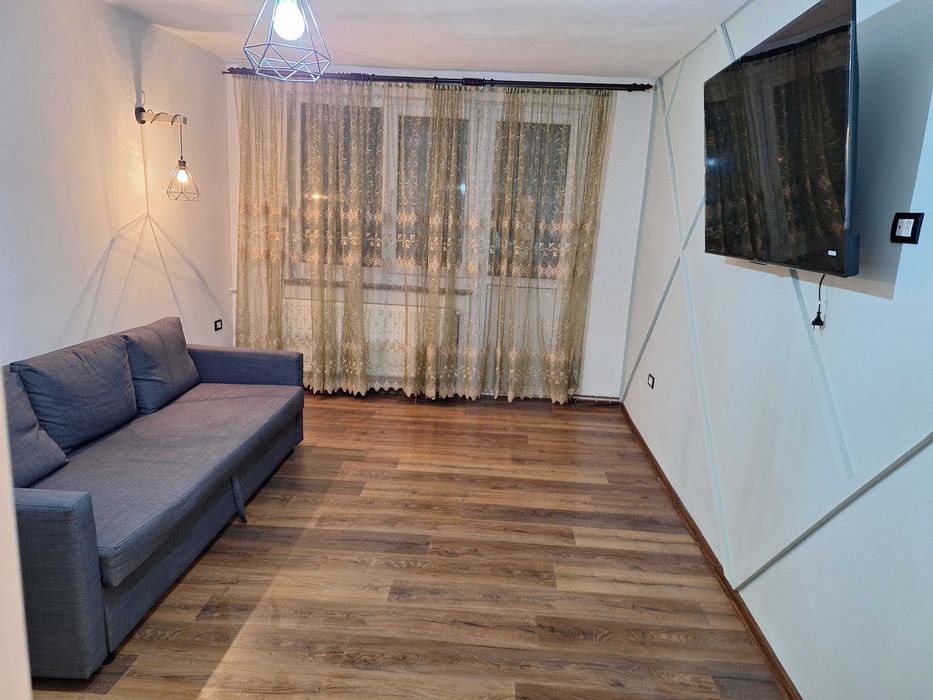 Inchiriez apartament