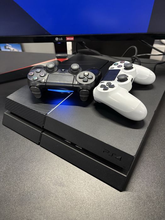 Playstation 4 Modat 1TB 2 Controllere PS4