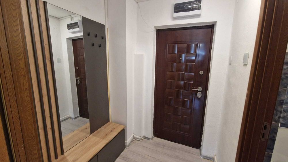 Garsoniera renovată și mobilată modern în Craiova, Brazda lui Novac