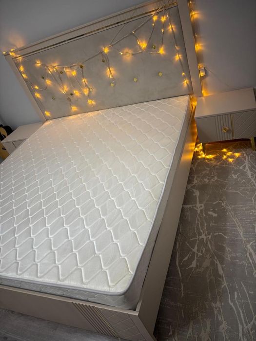 кровать  150.000